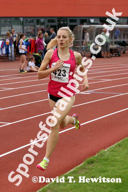 Womens junior1500 metres at the Gateshead Tartan Games Open.